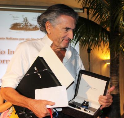 Bernard-Henri Lévy riceve il Premio Internazionale di Giornalismo Civile